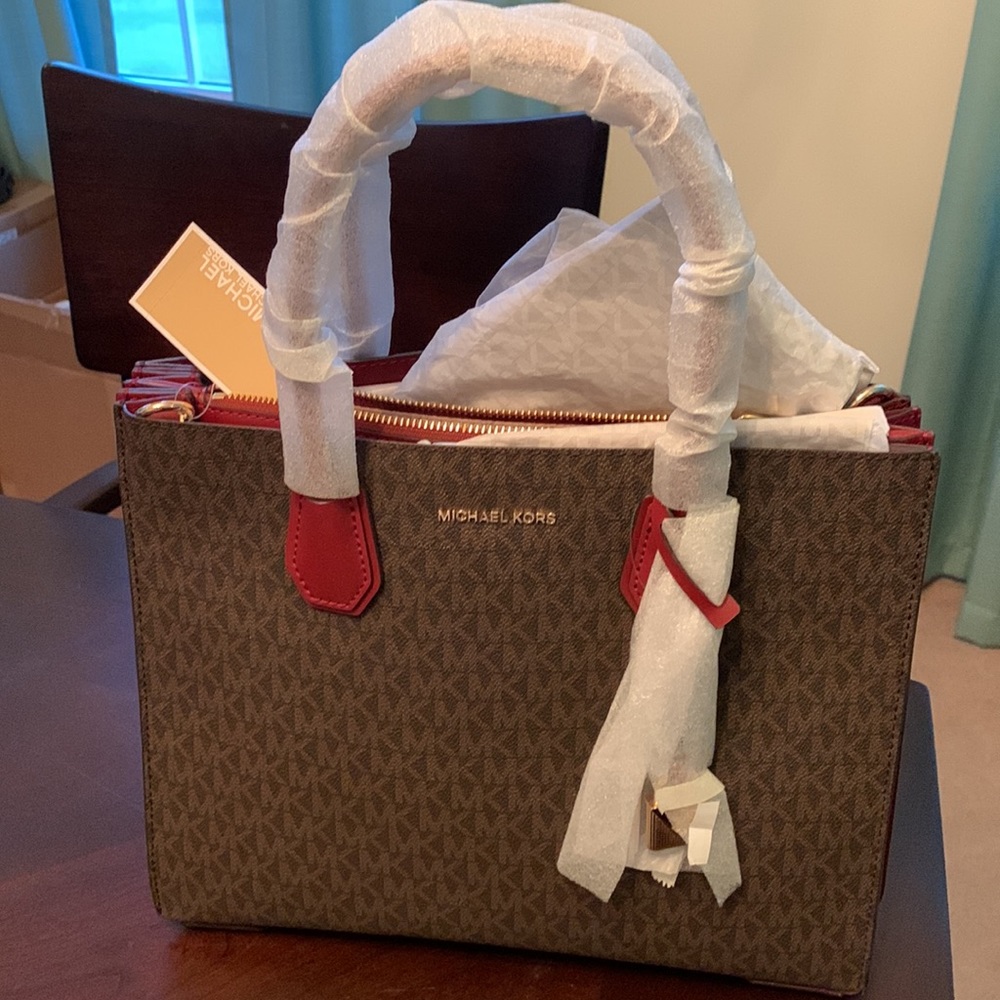 Michael Kors Large Mercer (Dust bag included)